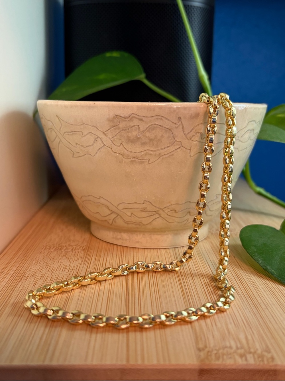 Machete Gold Round Box Chain Necklace